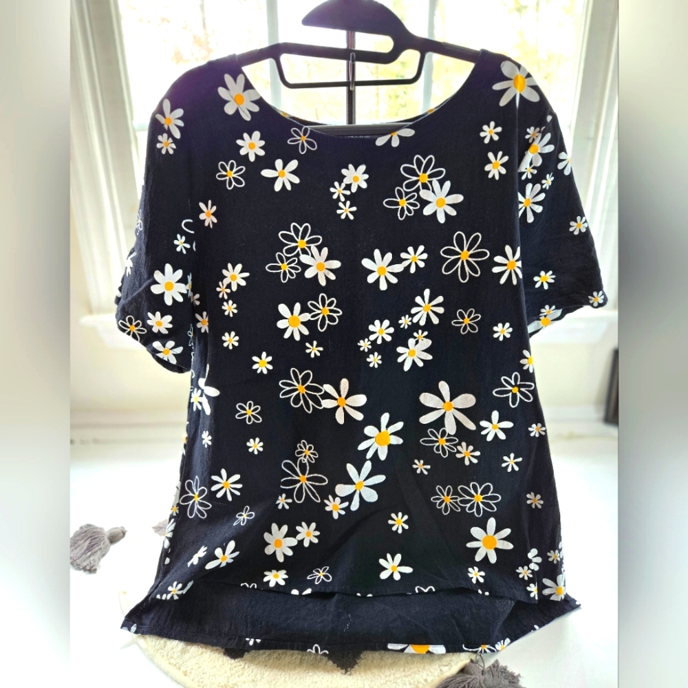 Ladies Short Sleeve Shirt by Cellabie XXL Daisy Print